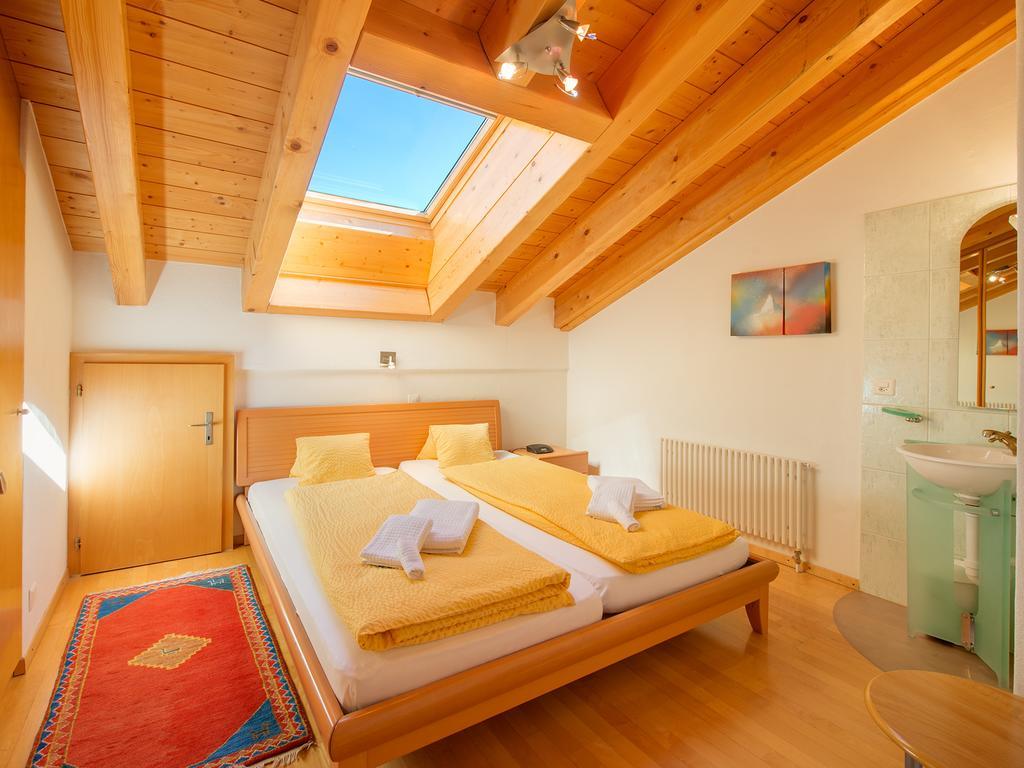 Apartment Aura Zermatt Room photo